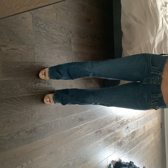 Women’s Guess Premium Jeans - Picture 2 of 12